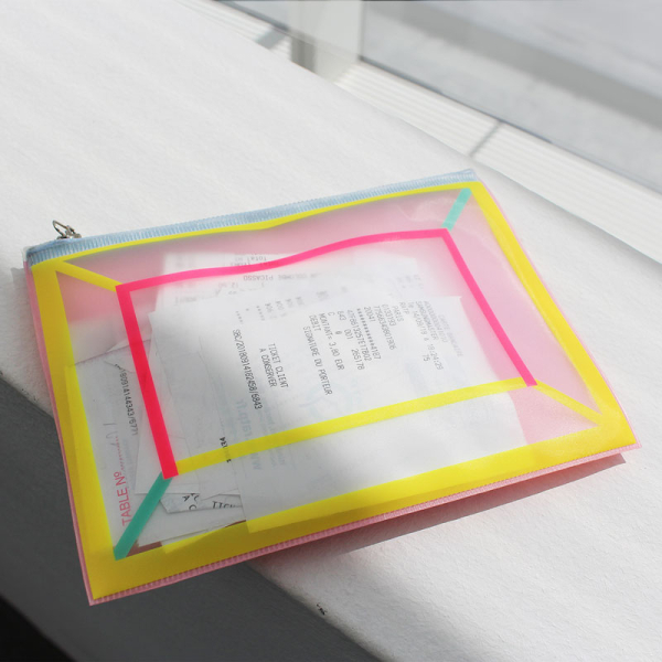 Lightree Pouch Colorful Lining, neon Streifen in blau und gelb, Zipp Verschluss, Detai